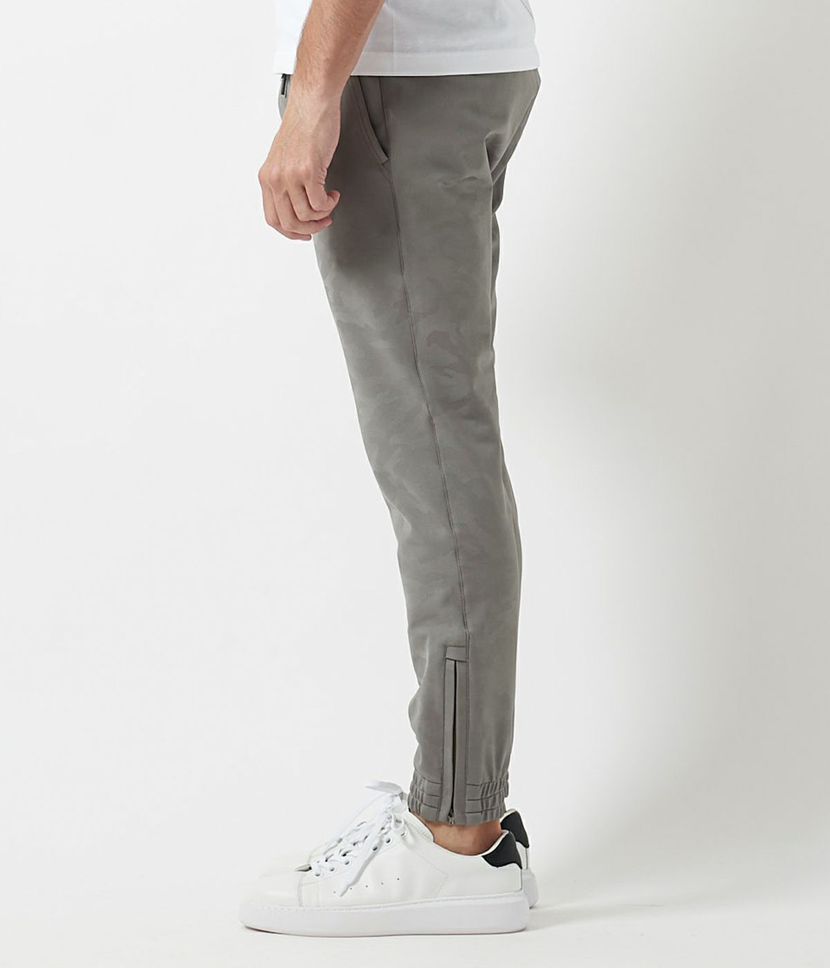 GATHER TUCK PANTS -EMBOSS CAMO- | junhashimoto（ジュンハシモト 