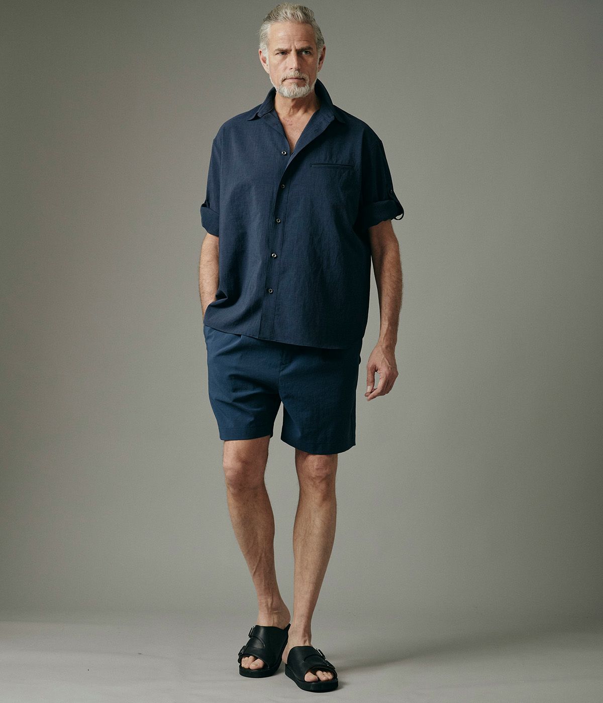 MSGM ストライフマキシトレス 3841MDA30257115 99 ストライプセットアップ/ノースリーブ/開襟/谷間見せ/背中隠し